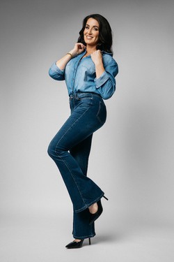 AmyTaylor_escort_image