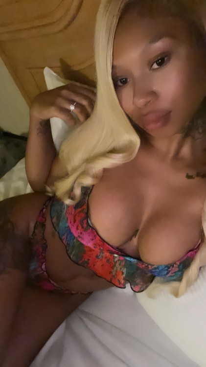 NadiaSaudadeVIP_escort_image