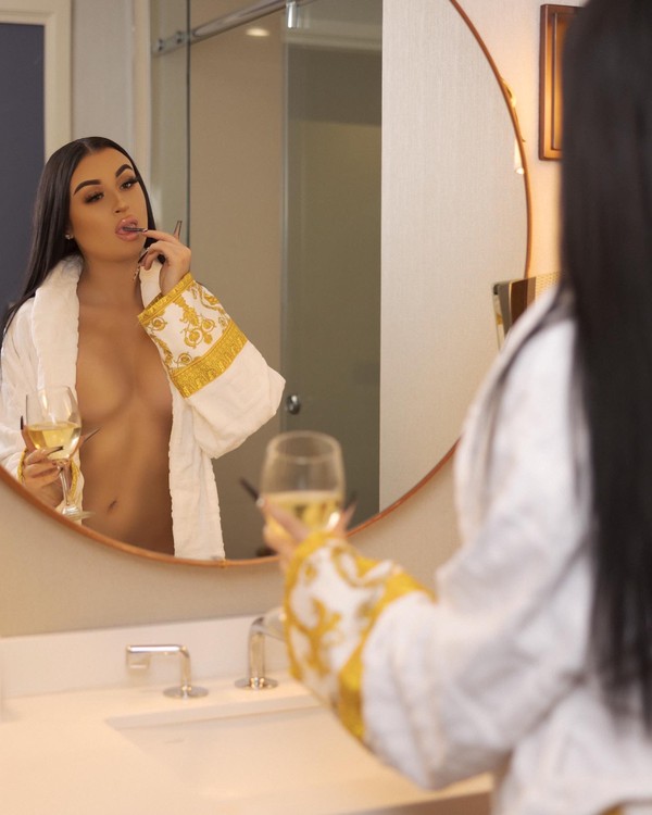 Ericalajefa_escort_image