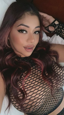 ValerieDeviine_escort_image