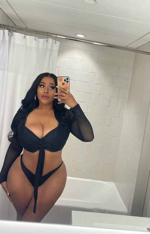 MeetLiraAlexis_escort_image