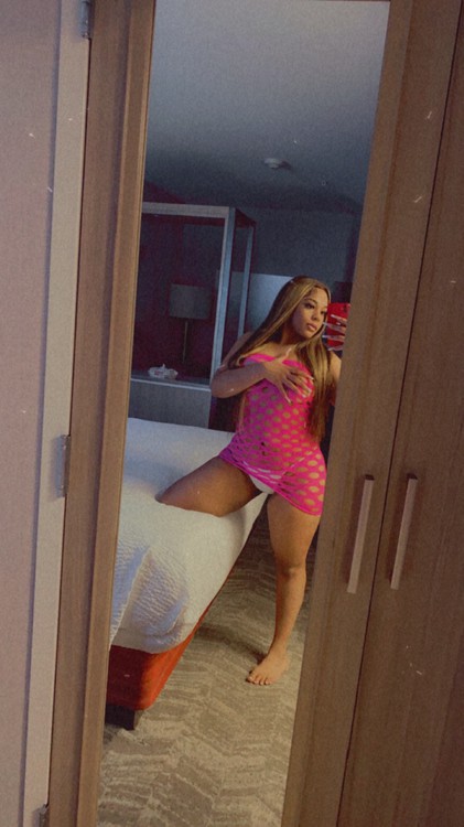 SadeeFineAss_escort_image