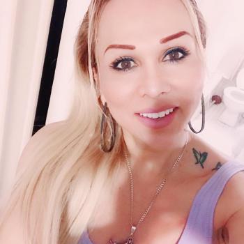 ts_lili_escort_image