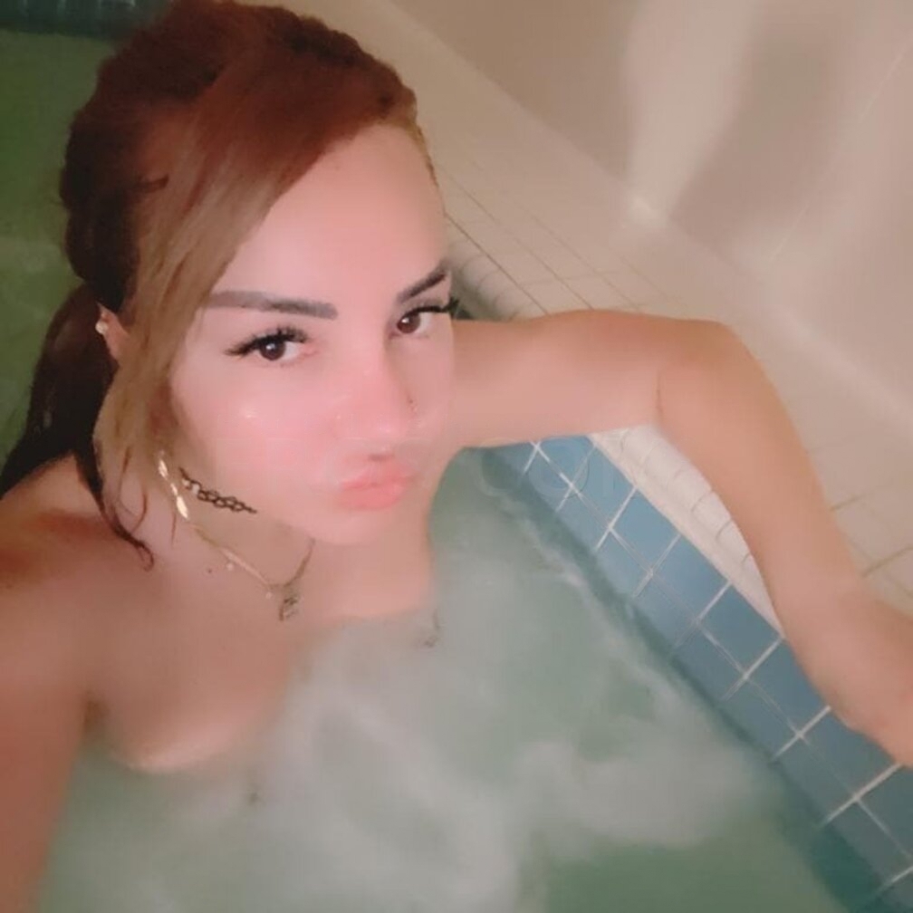  JASMINE WEALTHY _escort_image