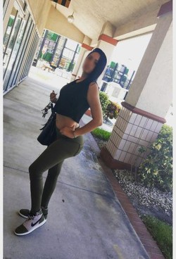 claudiaKaselli_escort_image