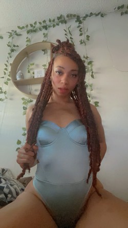 TheeSparkalAmor_escort_image