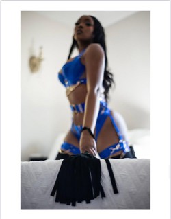 EvaDenisesweets_escort_image