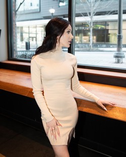 TinyVal_escort_image