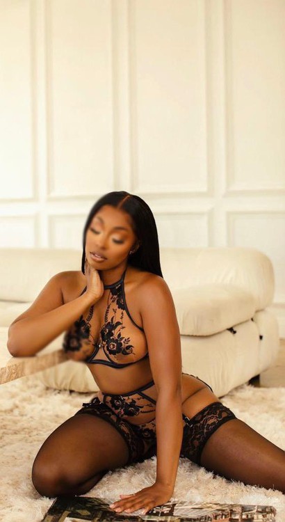 EvaDenisesweets_escort_image