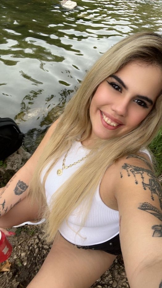 Gabriela_escort_image